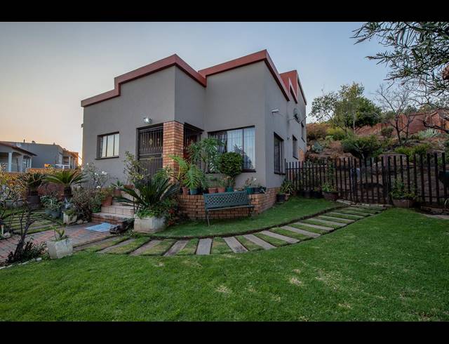 3 BEDROOM HOUSE FOR SALE IN WINCHESTER HILLS